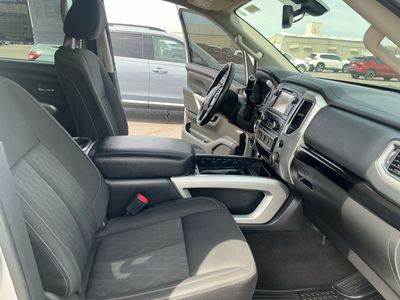 2017 Nissan Titan - Photo 20
