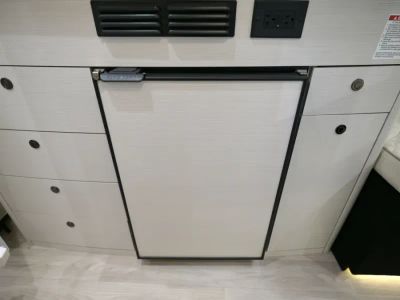 2026 Midwest Automotive Designs HERITAGE — photo 12 view