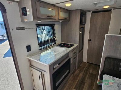 2024 Dutchmen RV Coleman — photo 13 view
