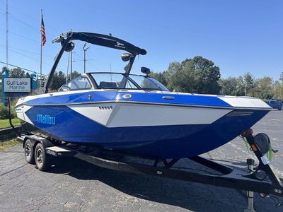 2024 Malibu Boats 23 LSV - Photo 1