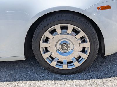 2015 Rolls-Royce Ghost — photo 11 view