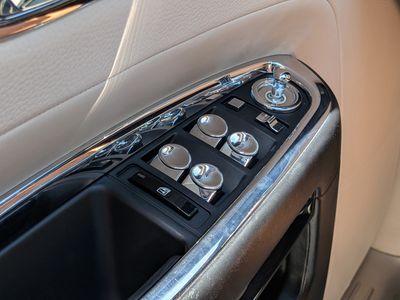 2015 Rolls-Royce Ghost — photo 17 view