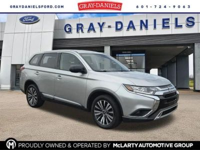 2019 Mitsubishi Outlander - Photo 1