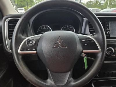 2019 Mitsubishi Outlander - Photo 20