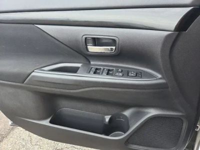 2019 Mitsubishi Outlander - Photo 15