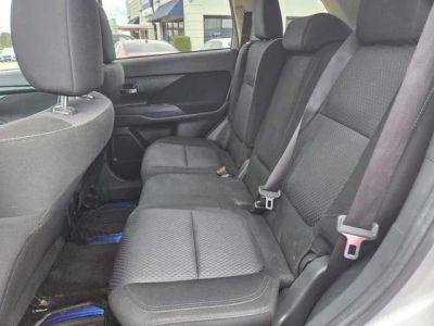 2019 Mitsubishi Outlander - Photo 17