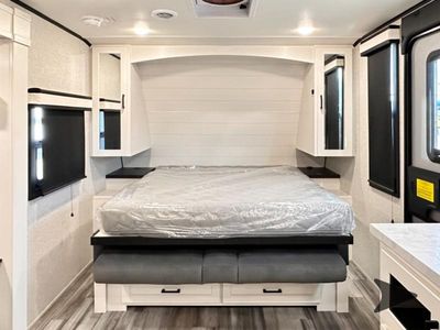 2025 Jayco Jay Feather — photo 42 view