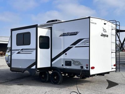 2025 Jayco Jay Feather — photo 12 view