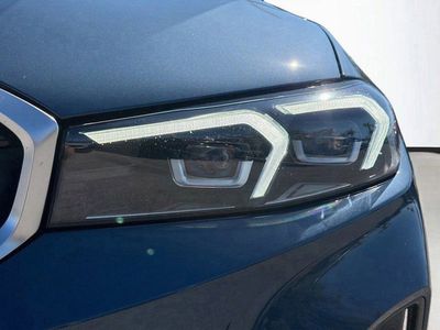 2025 BMW 3 Series — photo 9 view