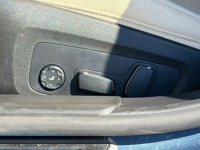 2025 BMW 3 Series — photo 25 view