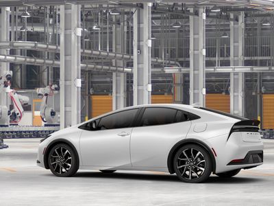 2026 Toyota Prius Plug-in Hybrid — photo 7 view