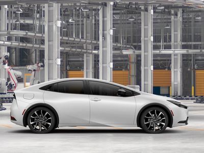 2026 Toyota Prius Plug-in Hybrid — photo 14 view