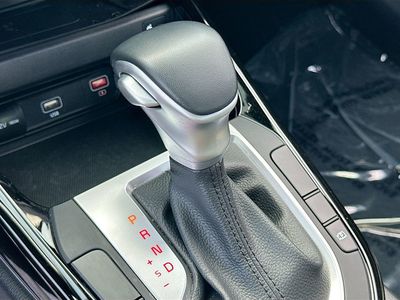 2024 Kia Forte — photo 17 view