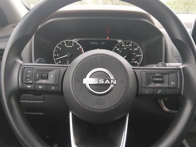 2023 Nissan Rogue — photo 13 view