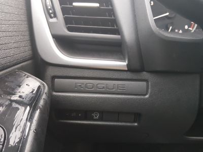 2023 Nissan Rogue — photo 12 view