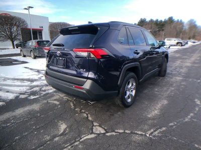 2025 Toyota RAV4 XLE - Photo 4