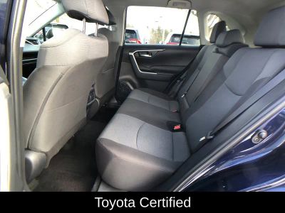 2025 Toyota RAV4 XLE - Photo 13