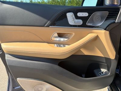 2024 Mercedes-Benz GLS — photo 30 view