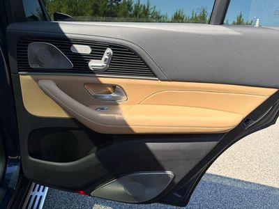 2024 Mercedes-Benz GLS — photo 40 view