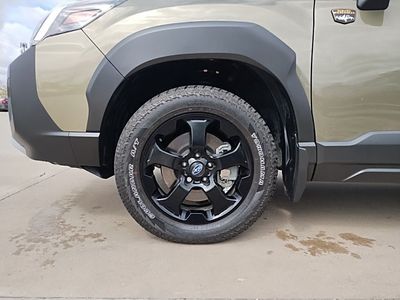 2025 Subaru Forester - Photo 15