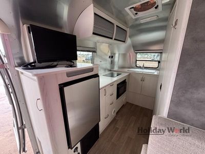 2022 Airstream Bambi - Photo 8