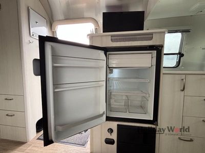 2022 Airstream Bambi - Photo 13