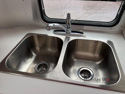 2022 Airstream Bambi - Photo 9