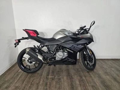 2026 CFMOTO 300SS — front three-quarter view