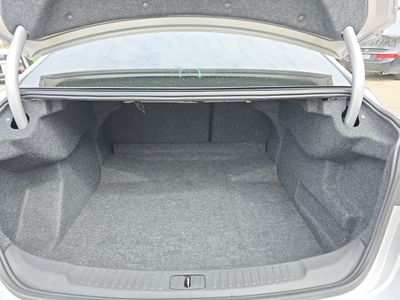 2013 Chevrolet Malibu — photo 17 view