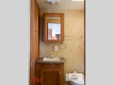 2011 Autumn Ridge 245DS — photo 17 view