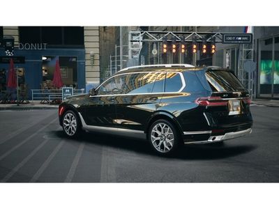 2026 BMW X7 - Photo 2