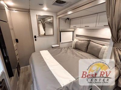 2026 Thor Motor Coach Four Winds Sprinter — photo 55 view