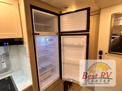 2026 Thor Motor Coach Four Winds Sprinter — photo 42 view