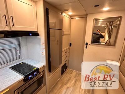 2026 Thor Motor Coach Four Winds Sprinter — photo 43 view