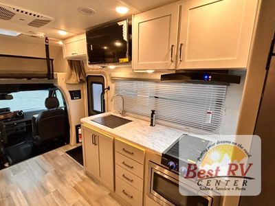 2026 Thor Motor Coach Four Winds Sprinter — photo 98 view