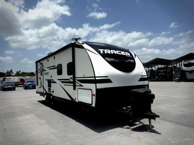 2019 Prime Time Tracer — front three-quarter view