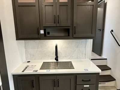 2025 Forest River Rockwood Signature — photo 17 view