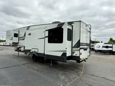 2025 Forest River Rockwood Signature — photo 11 view