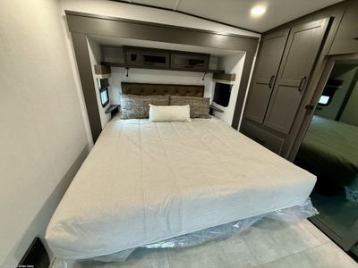 2025 Forest River Rockwood Signature — photo 56 view