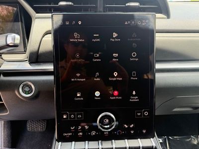 2025 GMC Terrain - Photo 25