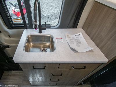 2026 Thor Motor Coach Talavera - Photo 13
