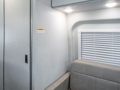 2026 Thor Motor Coach Talavera - Photo 8