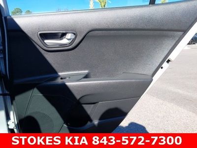 2020 Kia Rio - Photo 24
