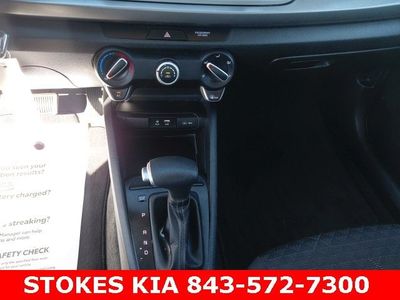 2020 Kia Rio - Photo 12