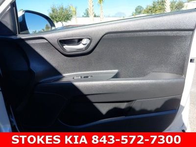 2020 Kia Rio - Photo 23