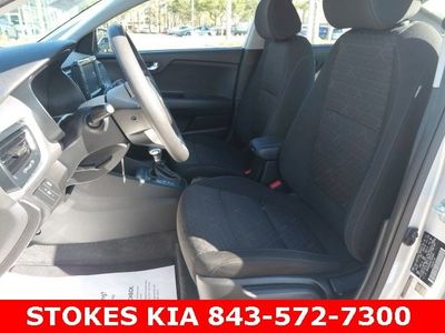 2020 Kia Rio - Photo 20