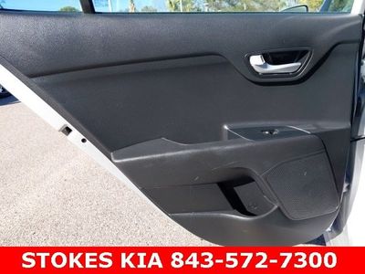 2020 Kia Rio - Photo 21