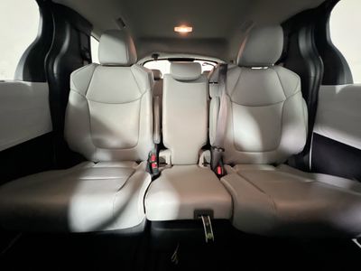 2025 Toyota Sienna - Photo 29
