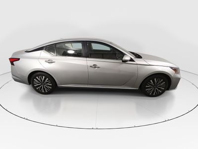 2023 Nissan Altima - Photo 8