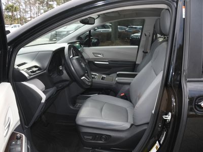 2023 Toyota Sienna - Photo 8